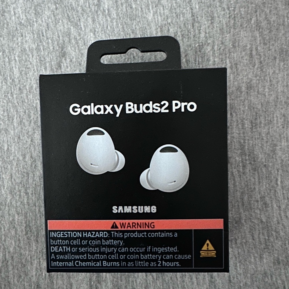 Samsung Galaxy Buds2 Pro - Sleek White
NEW IN UNOPENED BOX